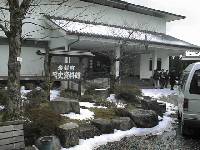 ���j������