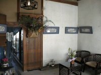 �������q