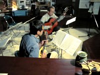 �}���h�����ƃM�^�[�̂Q�d�t